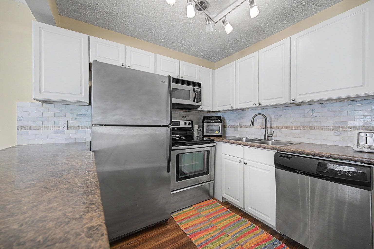 814, 200 Brookpark Drive SW — photo 4