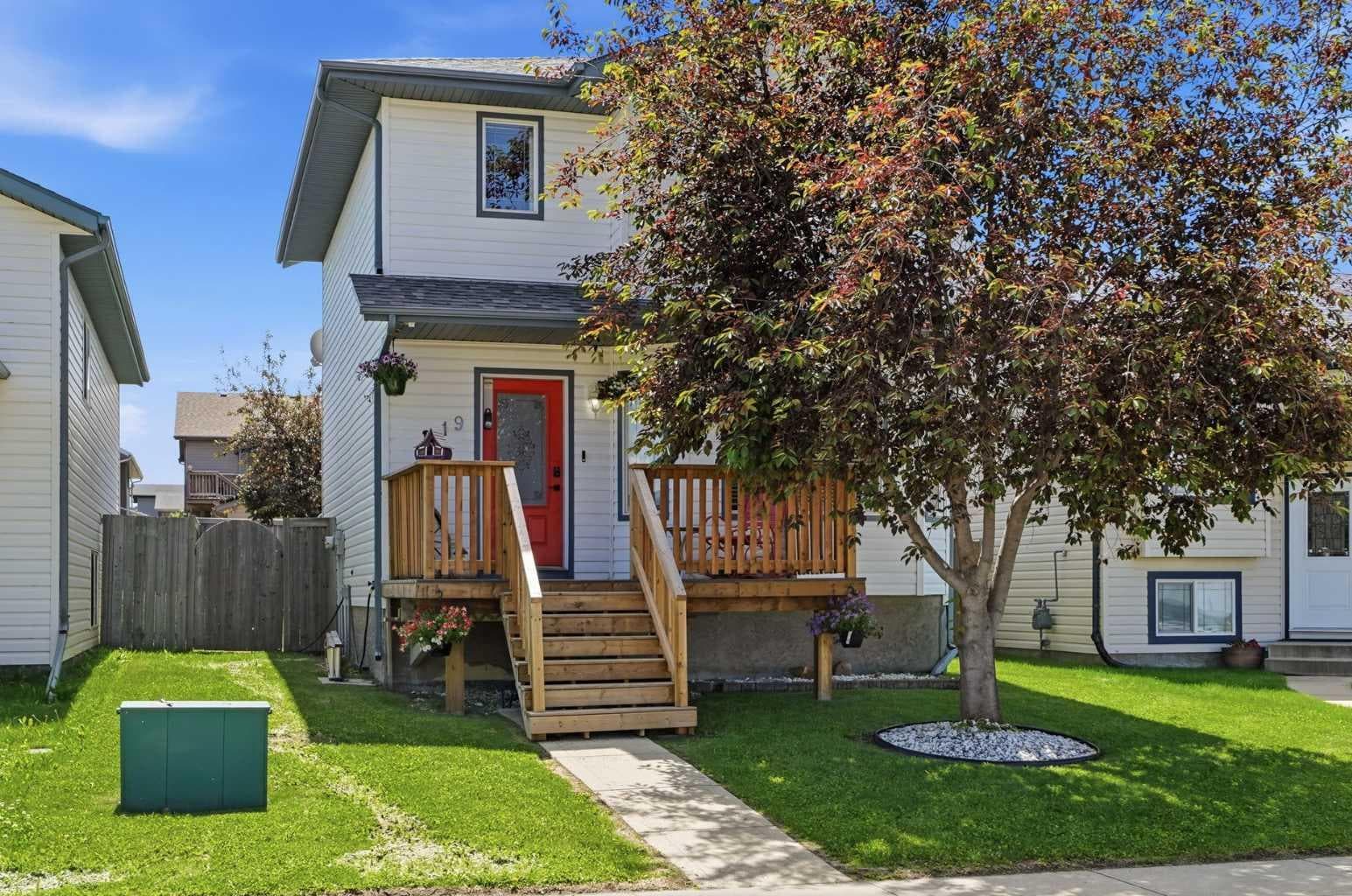 19 Fenwood Close — photo 2