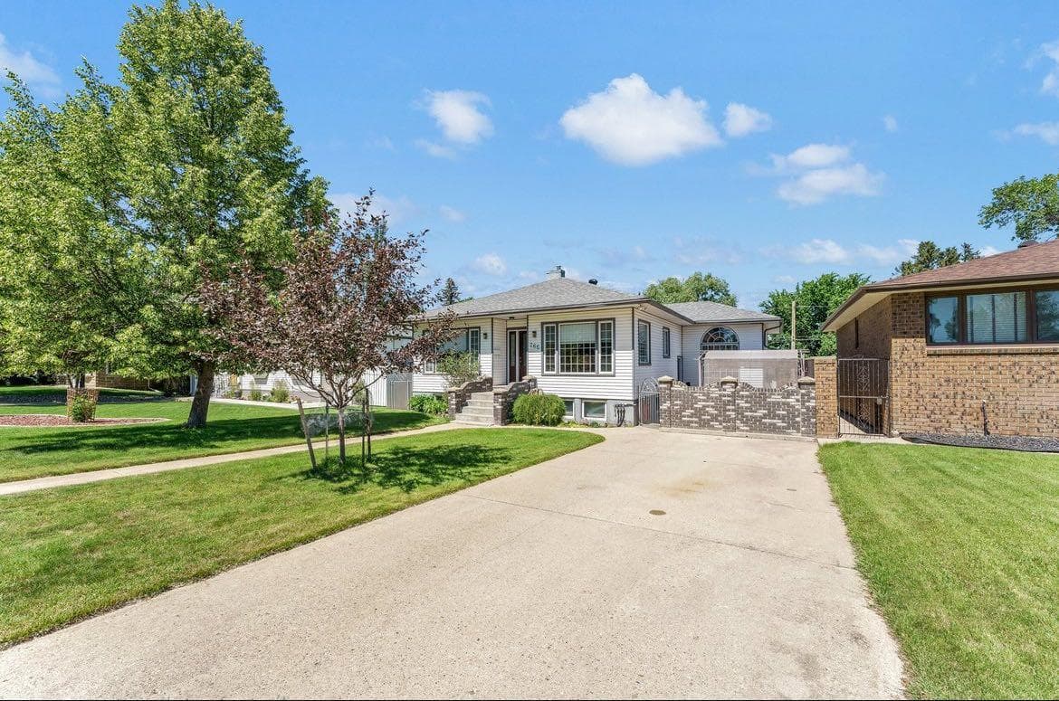 266 Prospect Drive SW — photo 1