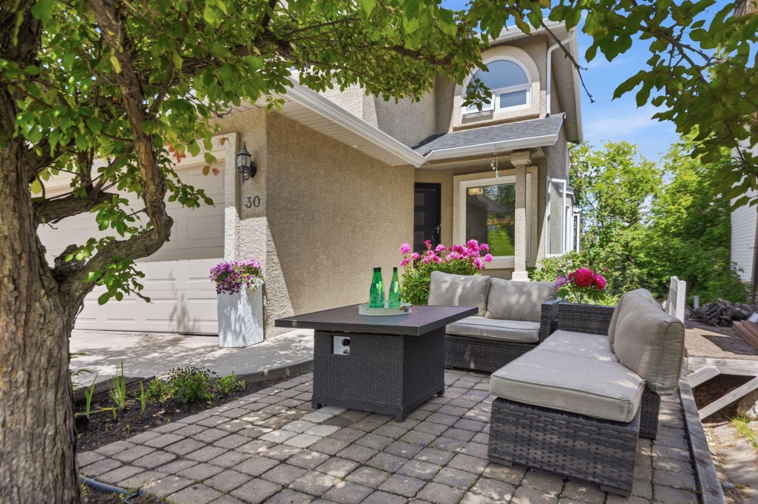 30 Strathcona Road SW — photo 2