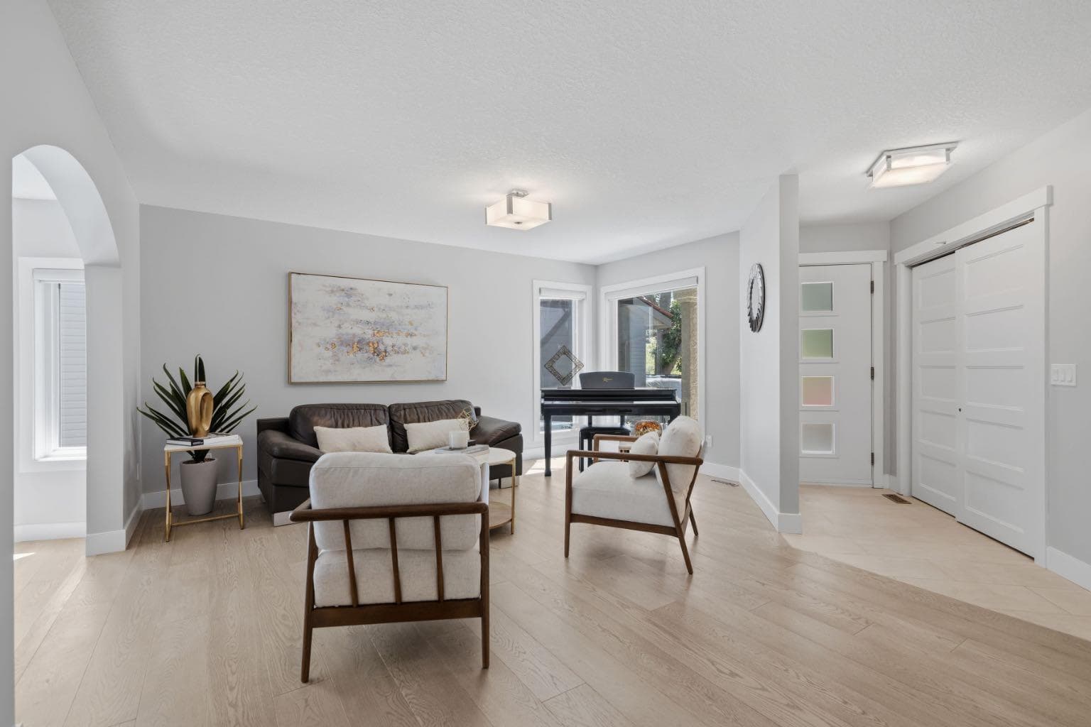 30 Strathcona Road SW — photo 4