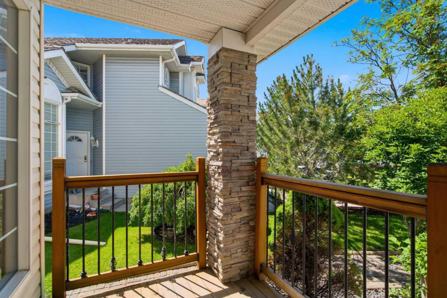 144 Douglas Ridge Close SE — photo 3
