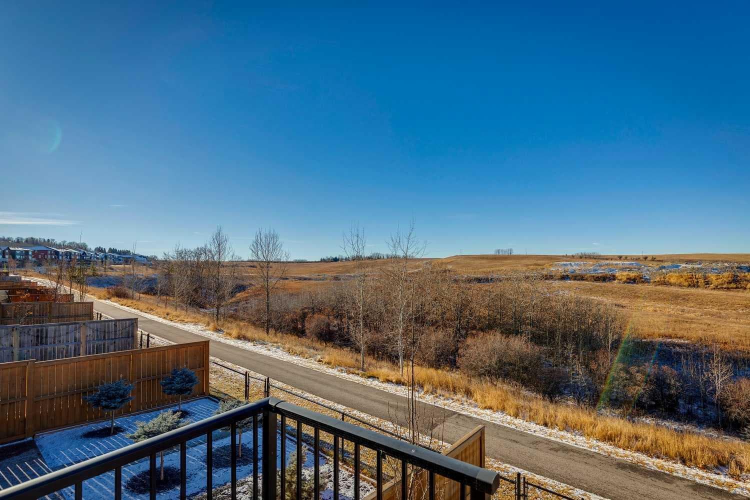 57 Crestridge Bay SW — photo 2