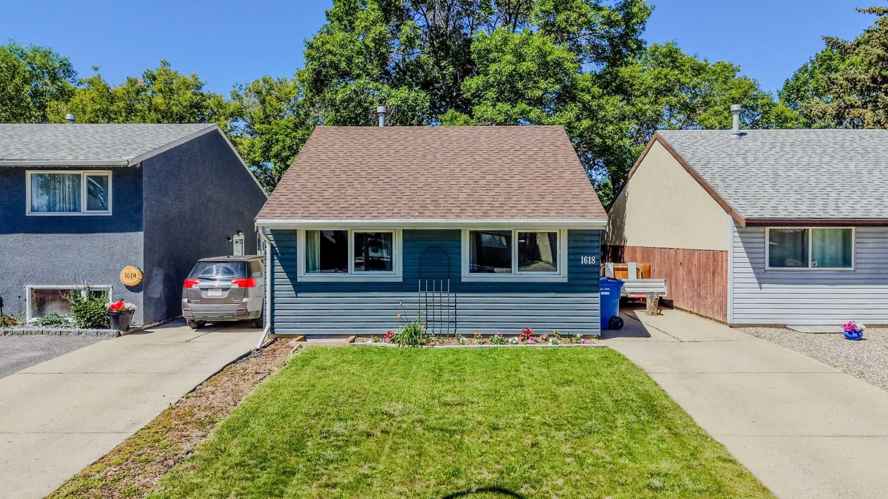 1618 St. George Road N — photo 1