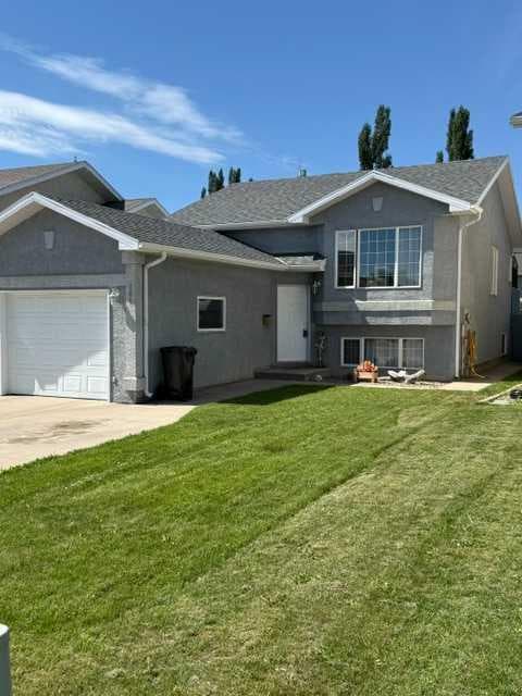 781 Red Crow Boulevard W — photo 1