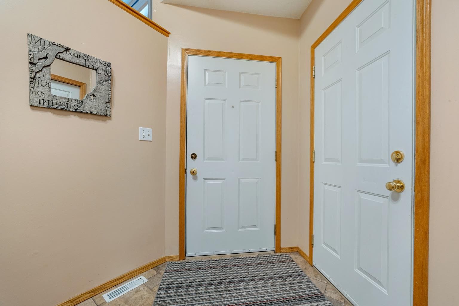 781 Red Crow Boulevard W — photo 4
