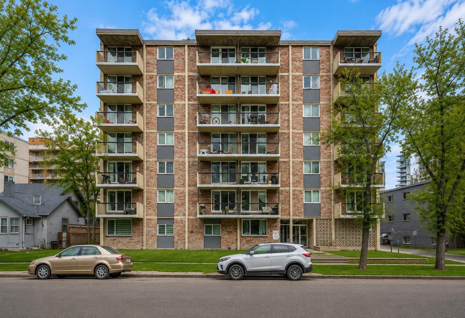 102, 1312 13 Avenue SW — photo 2