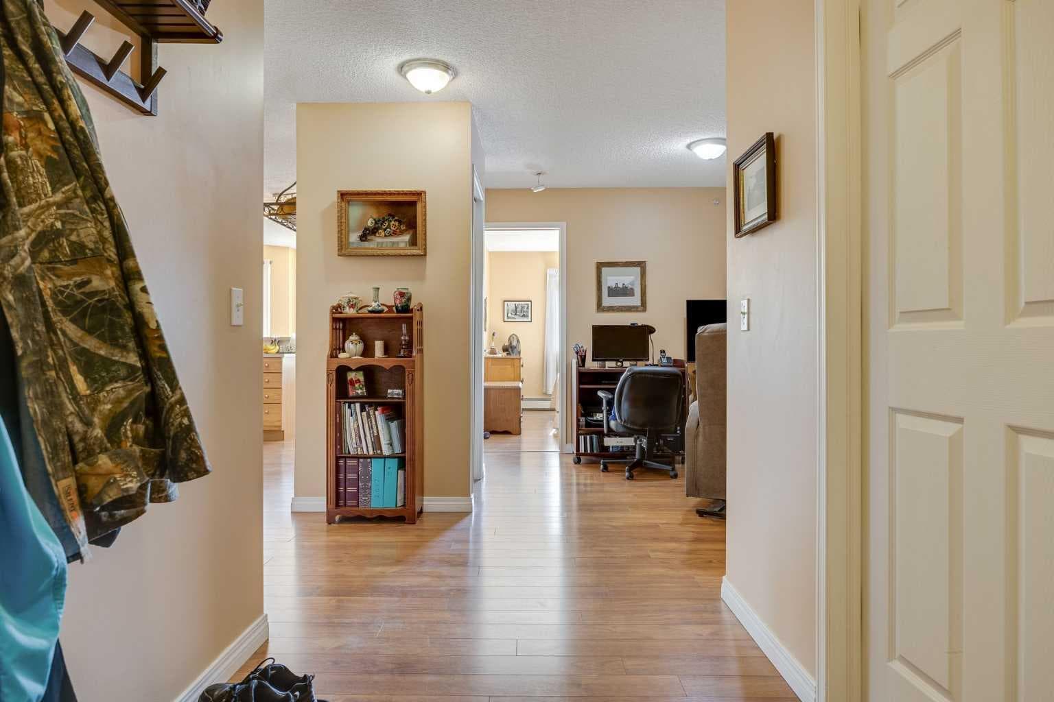 1314, 950 Arbour Lake Road NW — photo 3