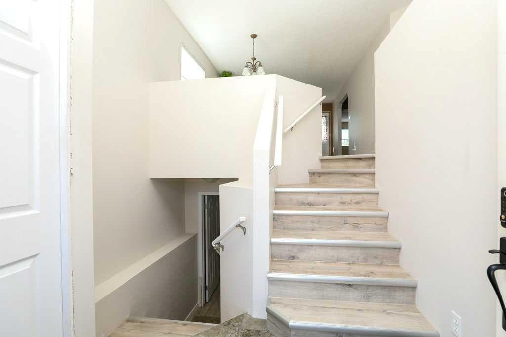644 Aberdeen Crescent W — photo 3