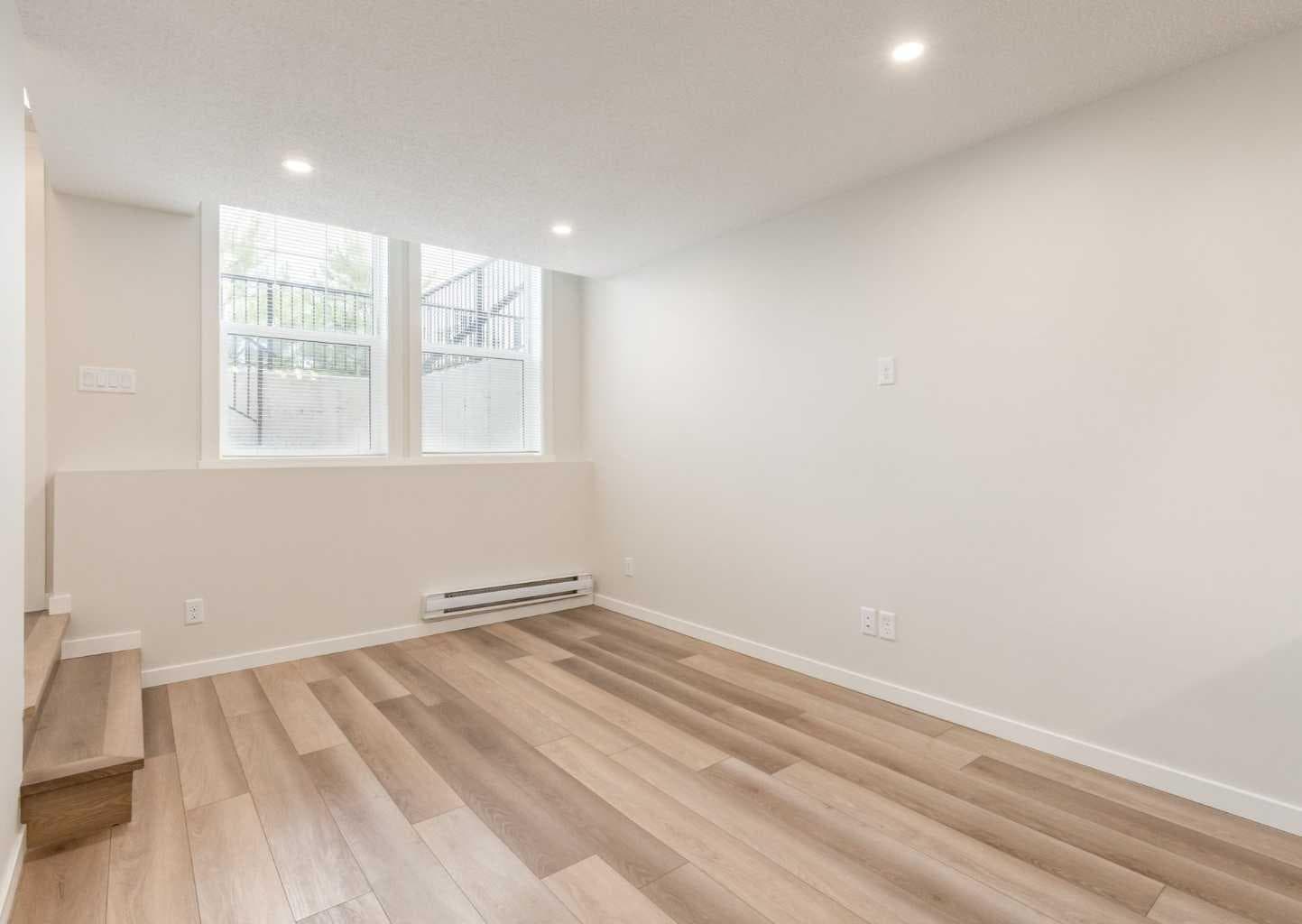 408 Cranbrook Square SE — photo 4