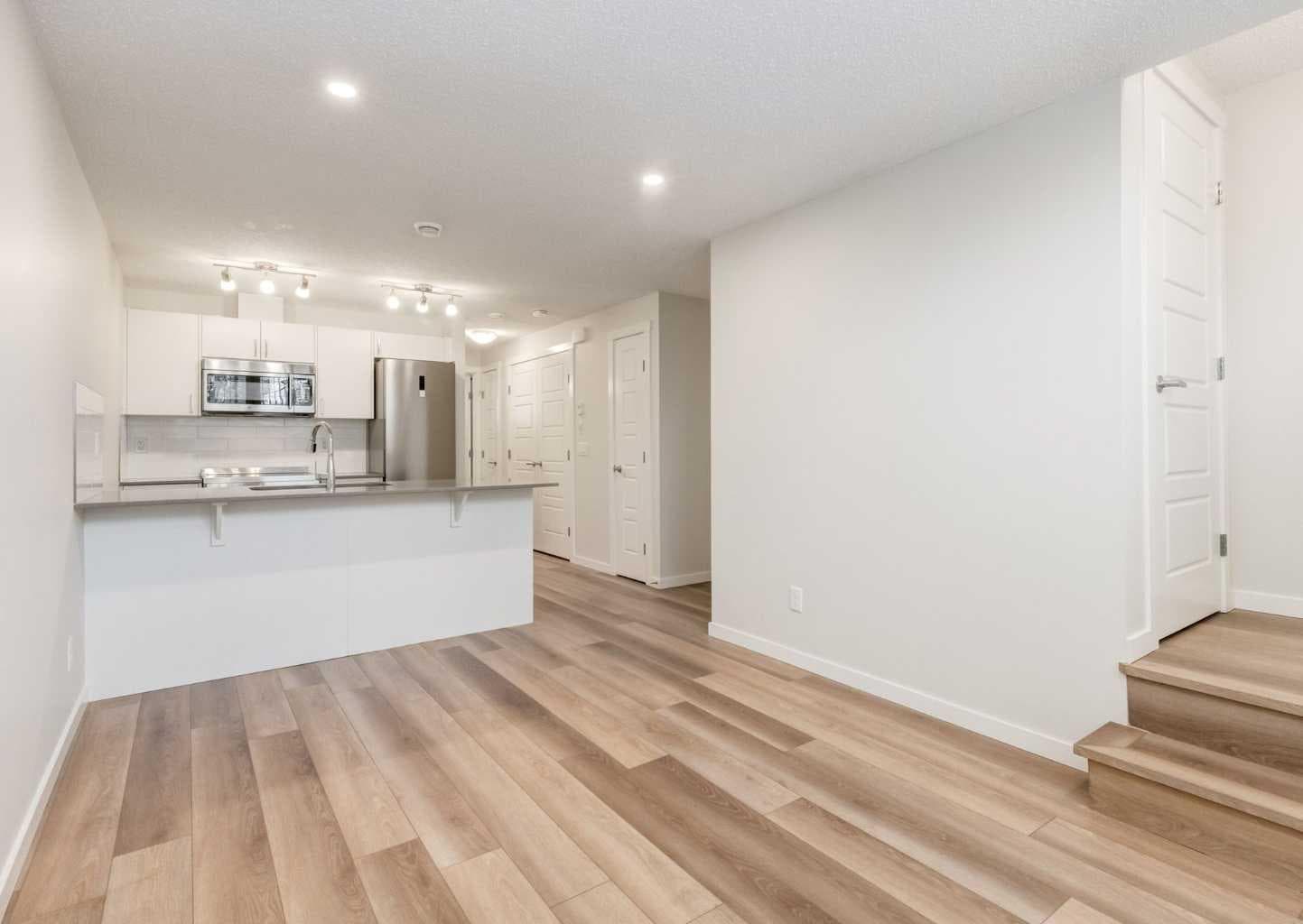 408 Cranbrook Square SE — photo 5