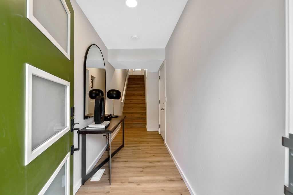 86 Spring Willow Close SW — photo 3