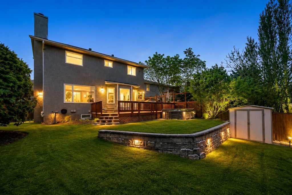 256 Riverside Mews SE — photo 4