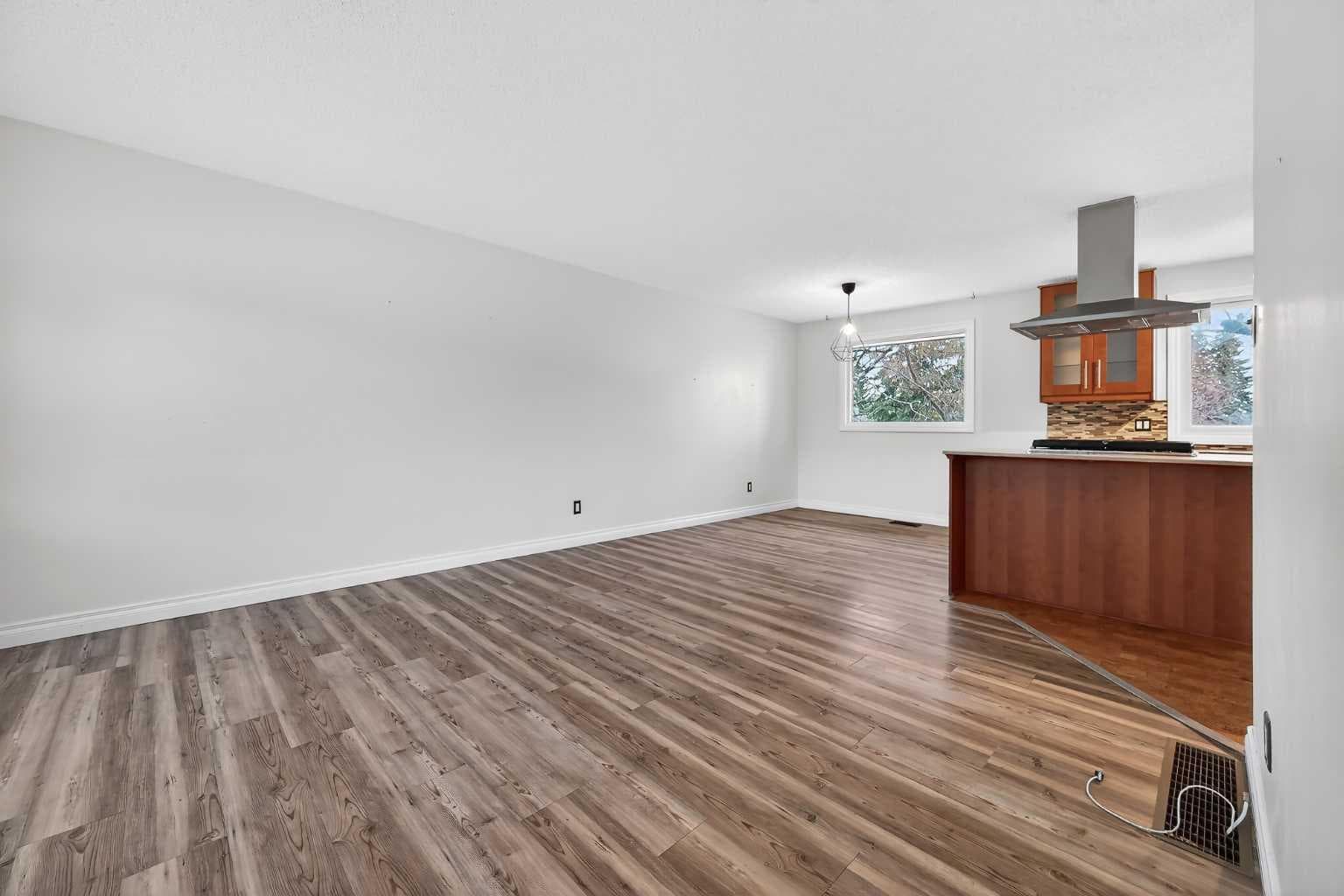 81 Westminster Drive SW — photo 4