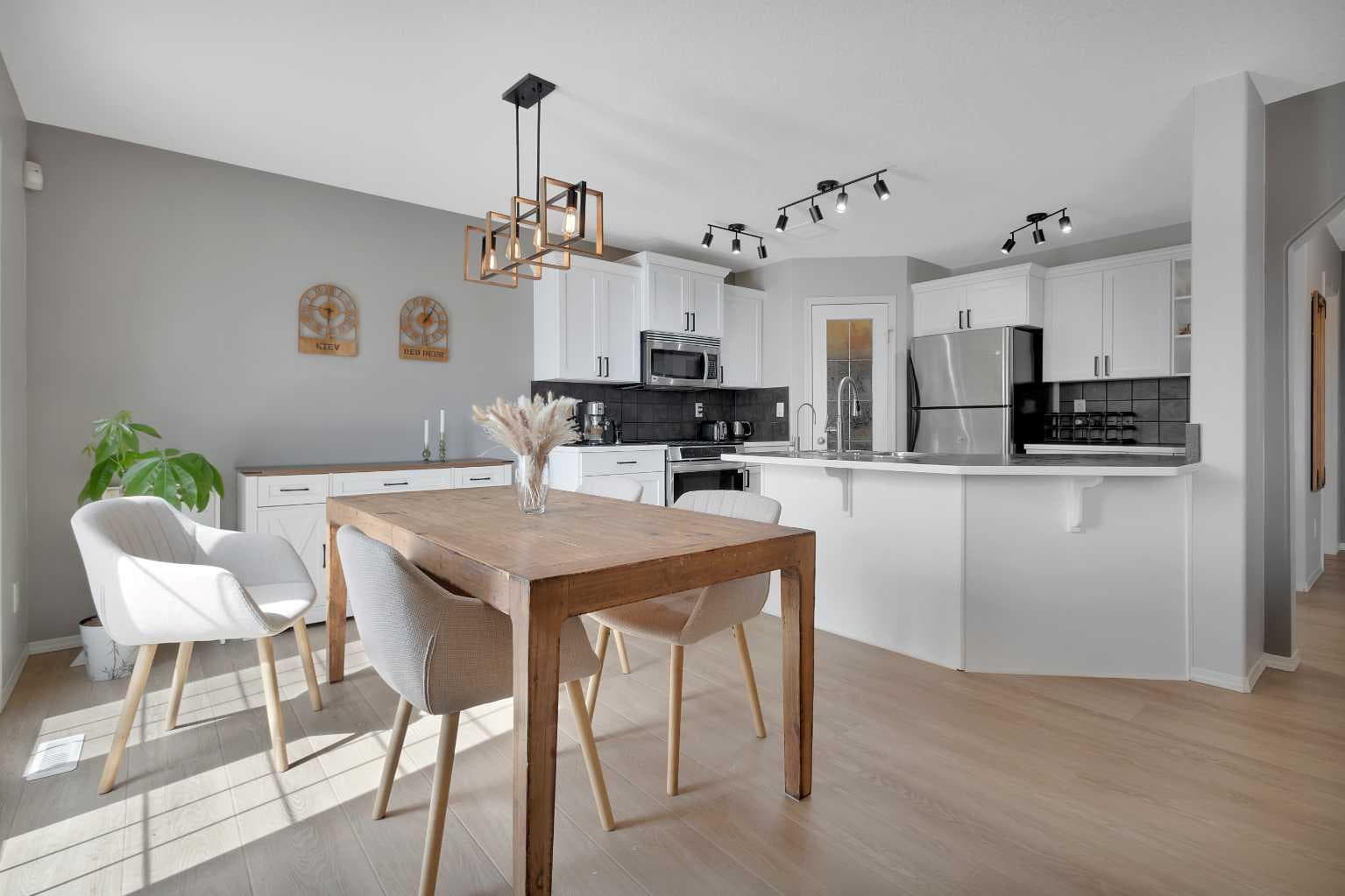 19 Oxley Close — photo 5
