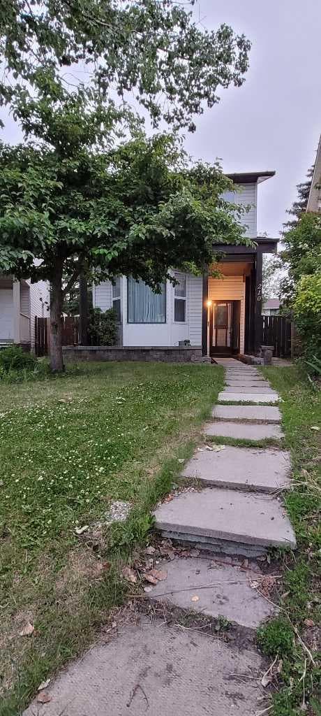 210 Woodmont Court SW — photo 4