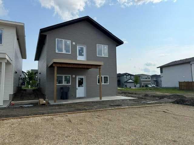 12 Memorial Parkway — photo 2