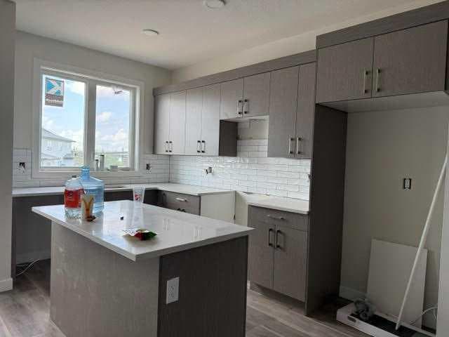 12 Memorial Parkway — photo 3