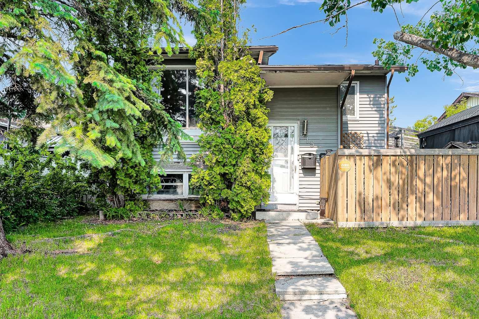 215 ERIN WOODS Drive SE — photo 1