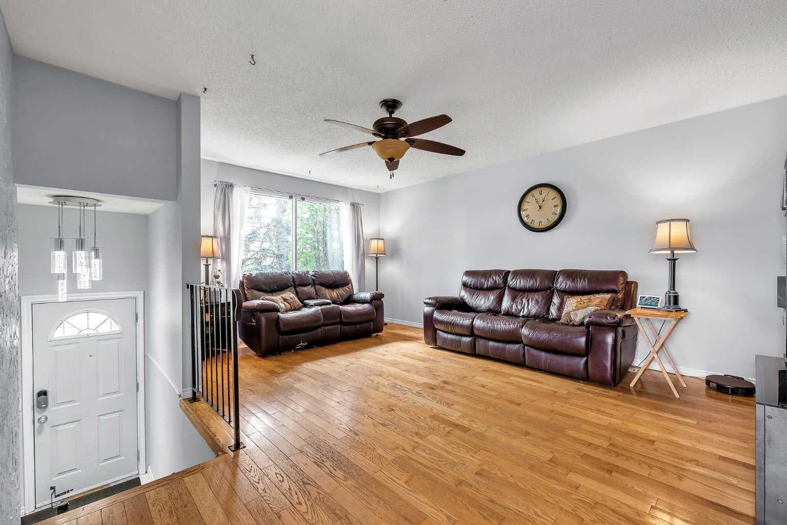215 ERIN WOODS Drive SE — photo 3