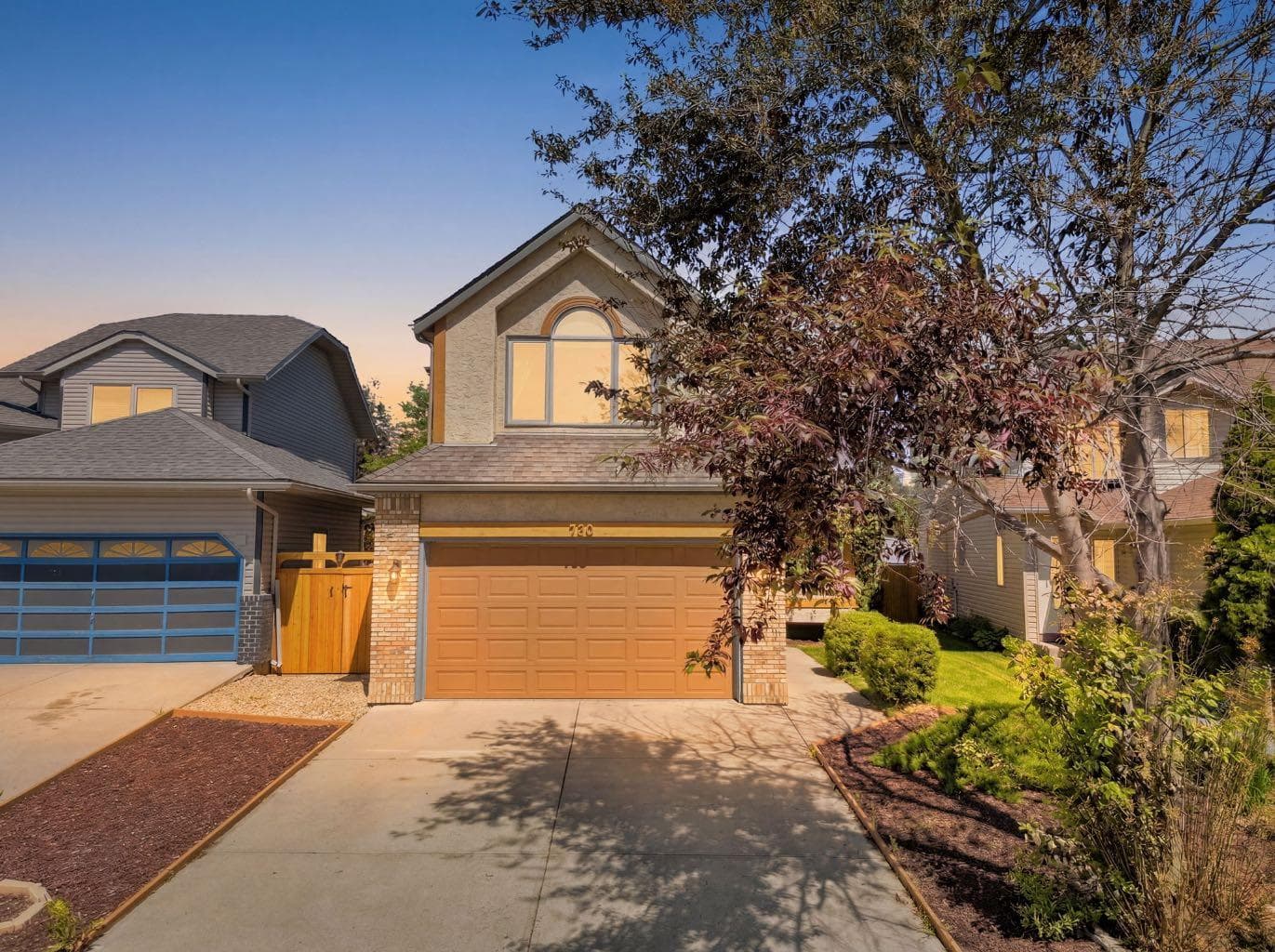760 Riverbend Drive SE — photo 1