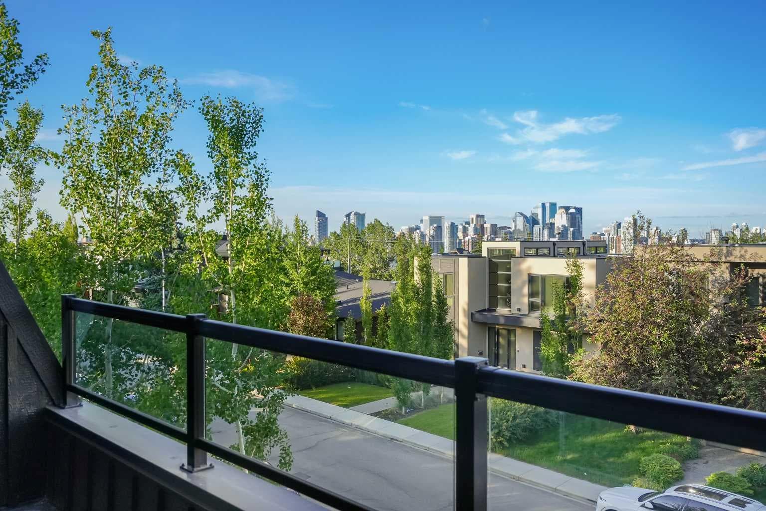 2535 19 Street SW — photo 3