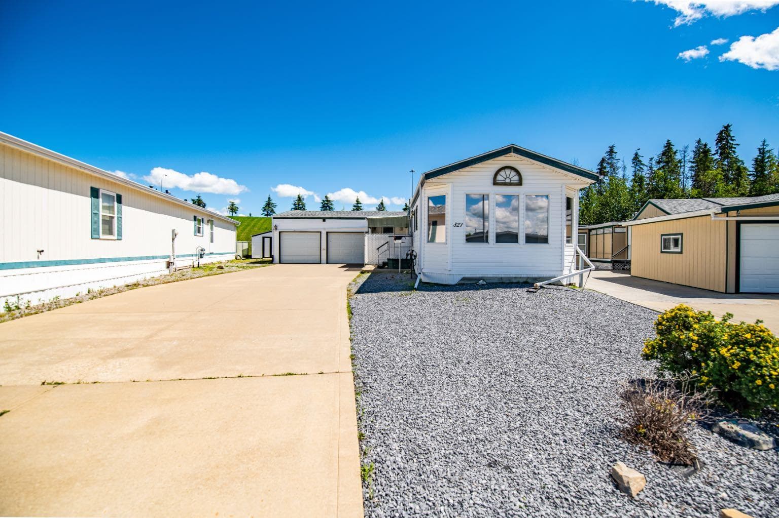 327, 37534 England Way — photo 1