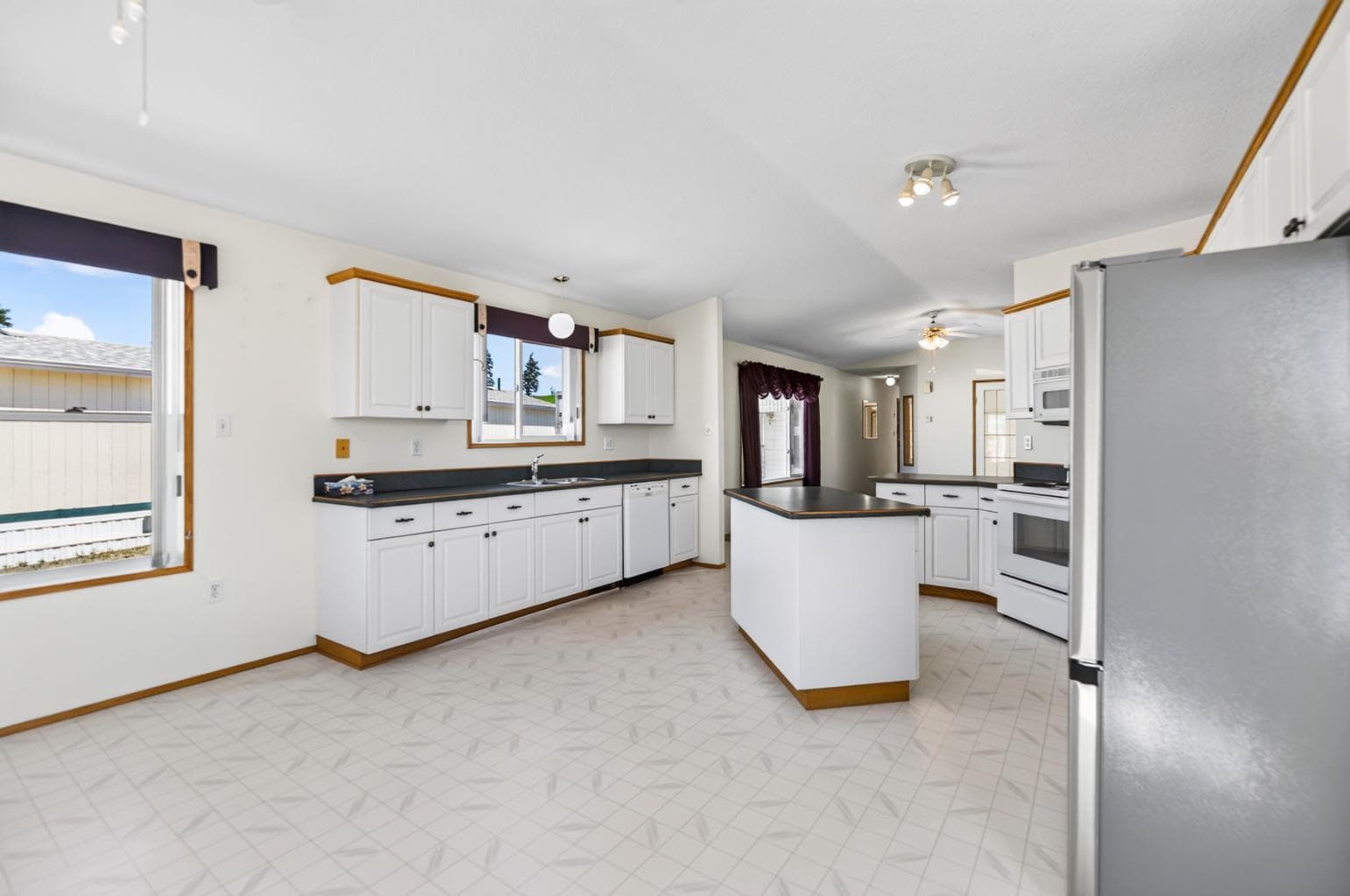 327, 37534 England Way — photo 5