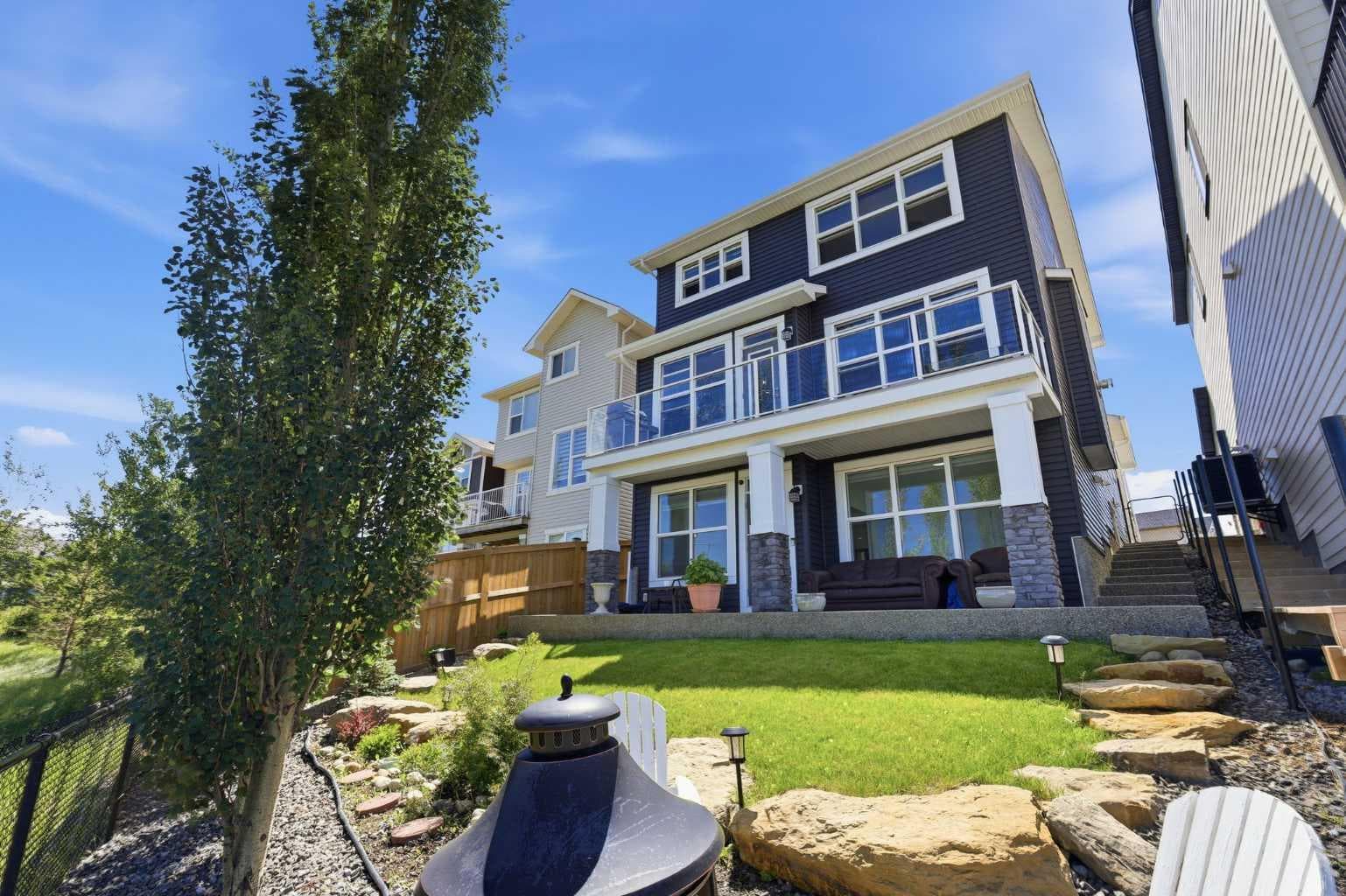 522 Sherwood Boulevard NW — photo 3