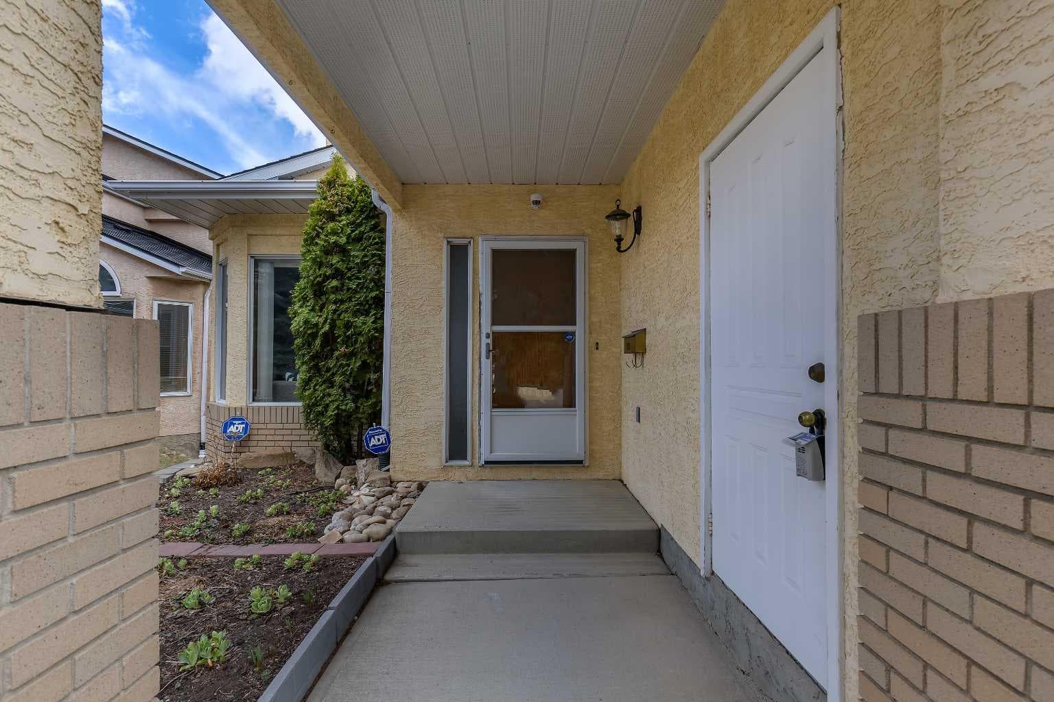 2856 Signal Hill Heights SW — photo 2