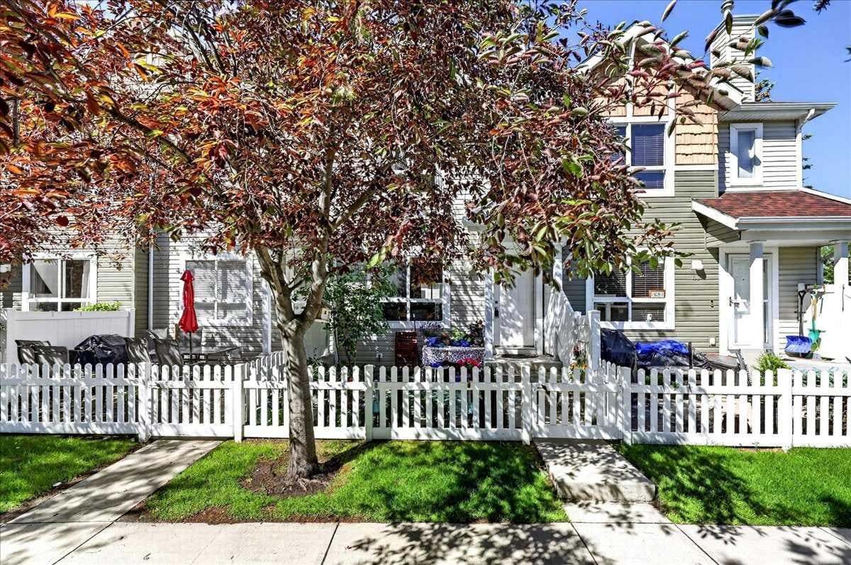 68 Tuscany Court NW — photo 3