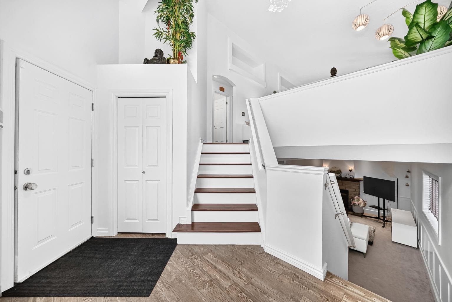 91 Panamount Gardens NW — photo 3