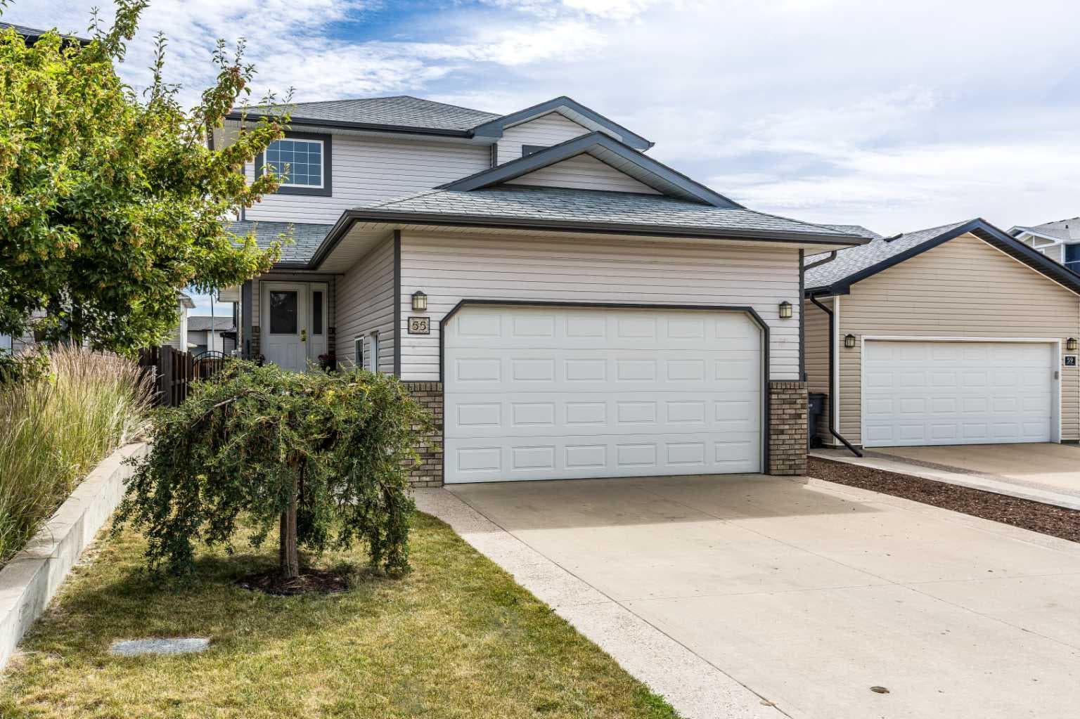 55 Vista Close SE — photo 1