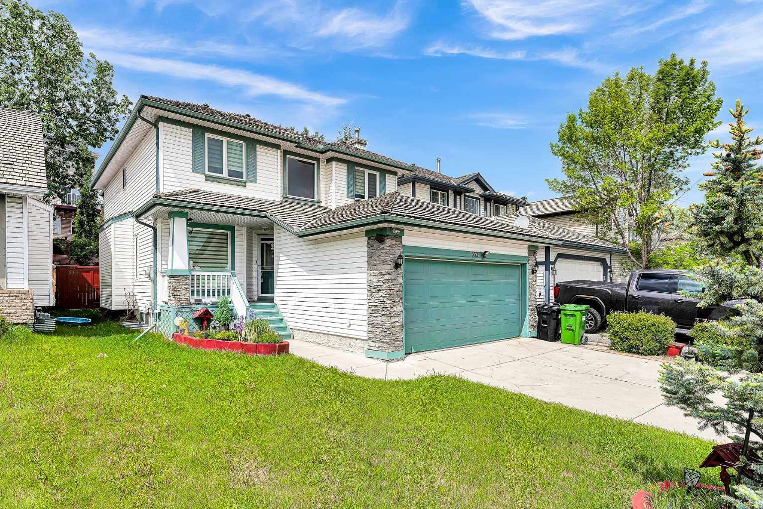 332 Harvest Hills Drive NE — photo 1