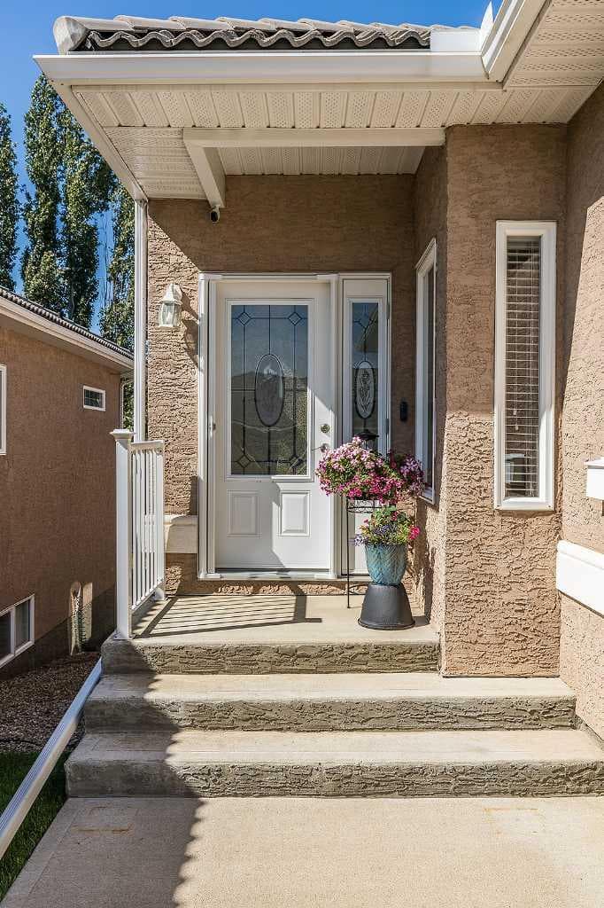 18 Ranchlands Lane NE — photo 4