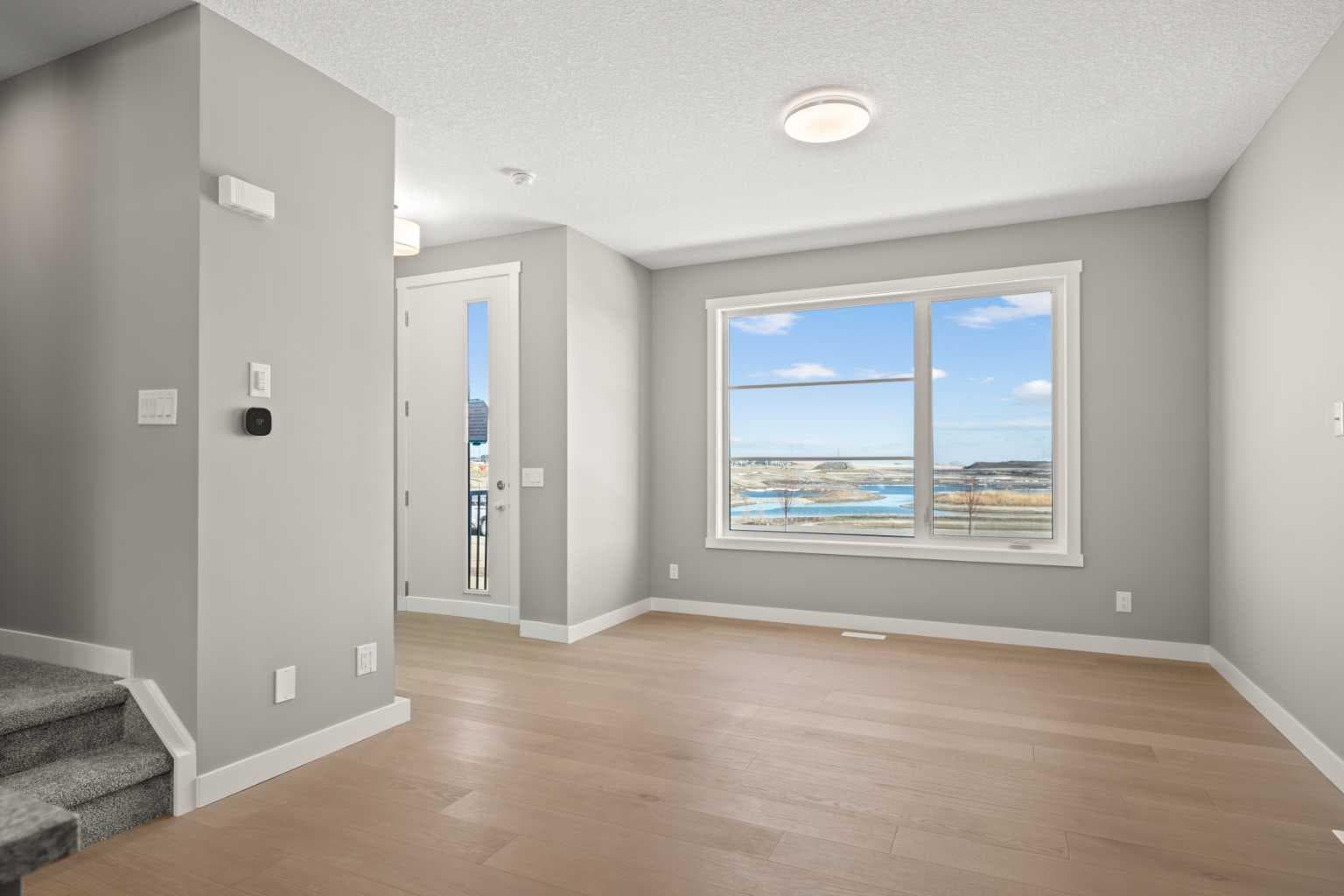656 Sora Boulevard SE — photo 2