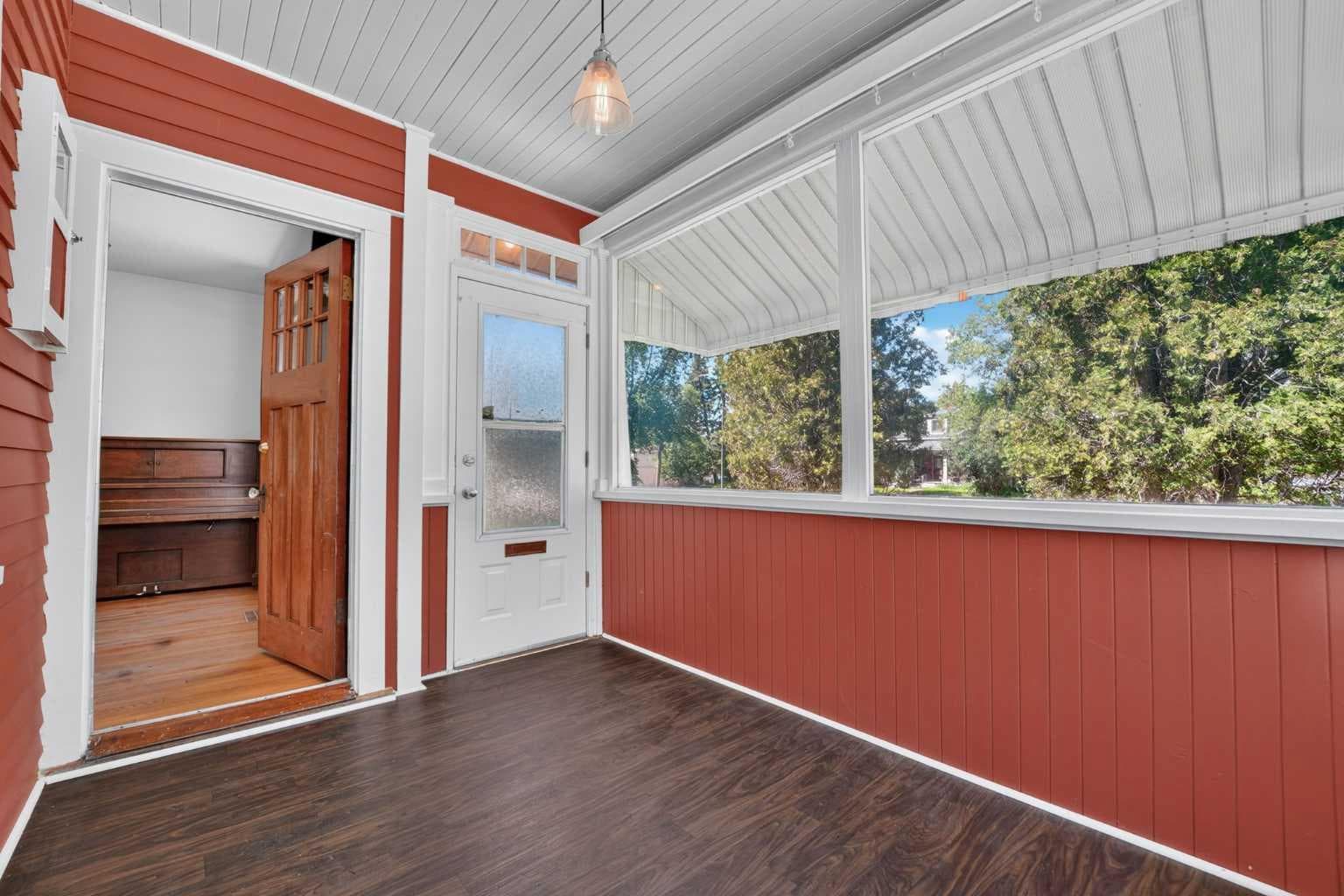 631 14 Street S — photo 2