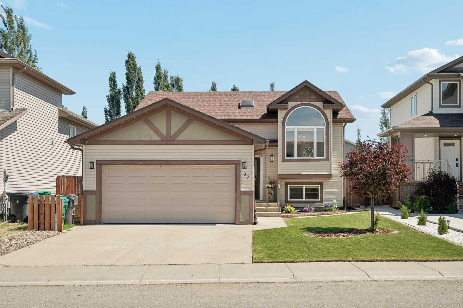 27 Firelight Way W — photo 1