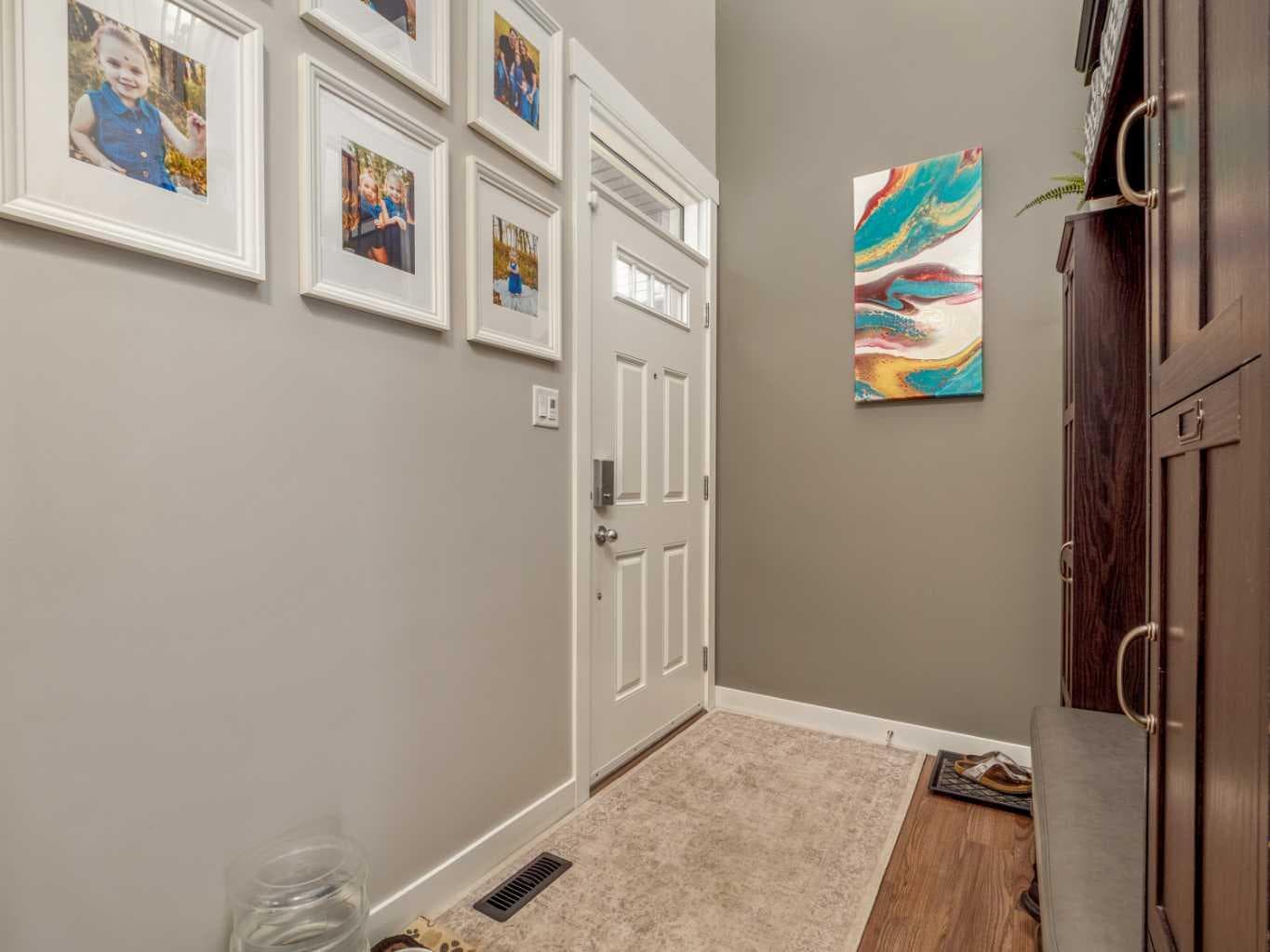 386 Moonlight Way W — photo 5