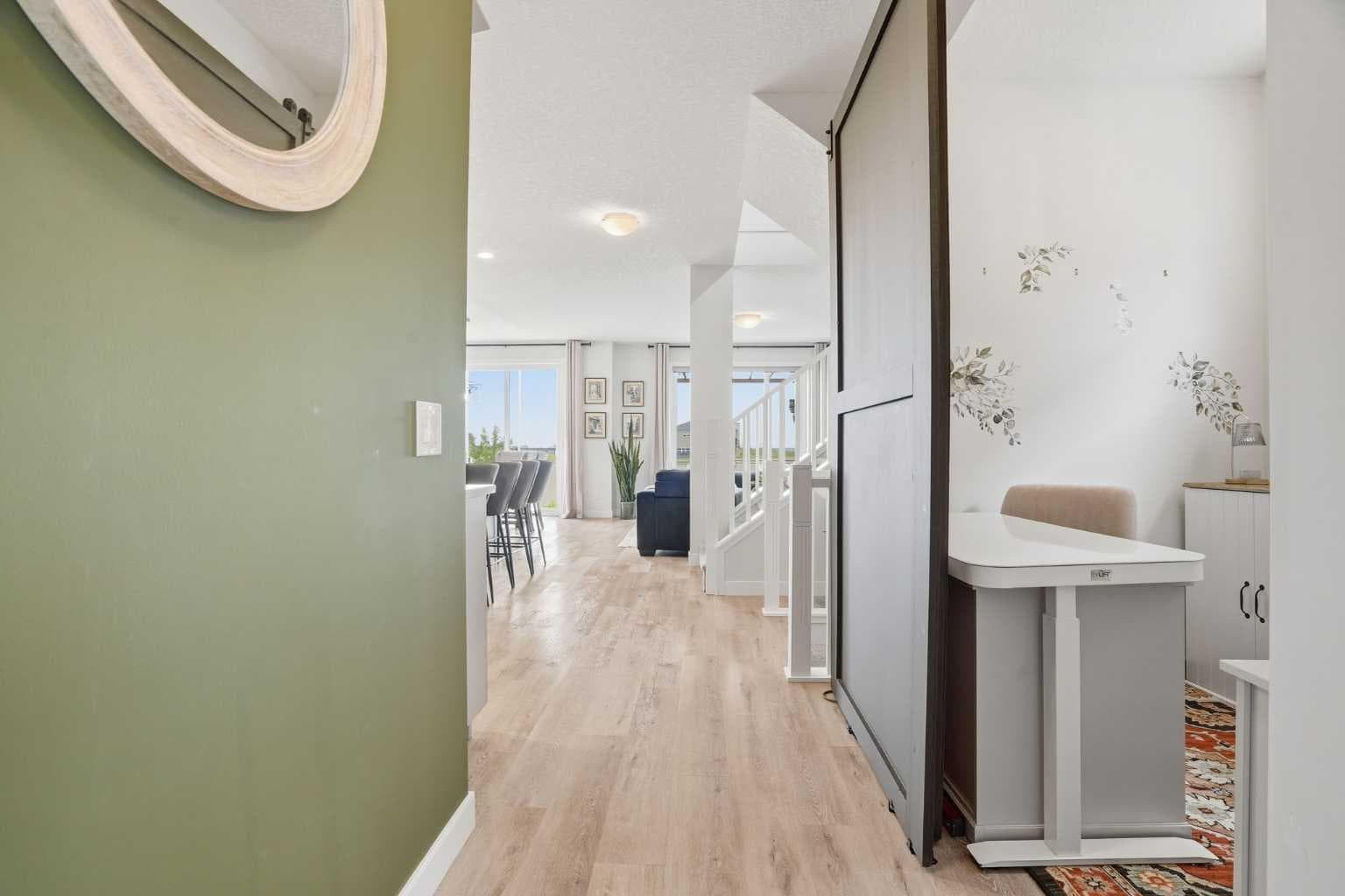 110 Drake Landing Gardens — photo 5