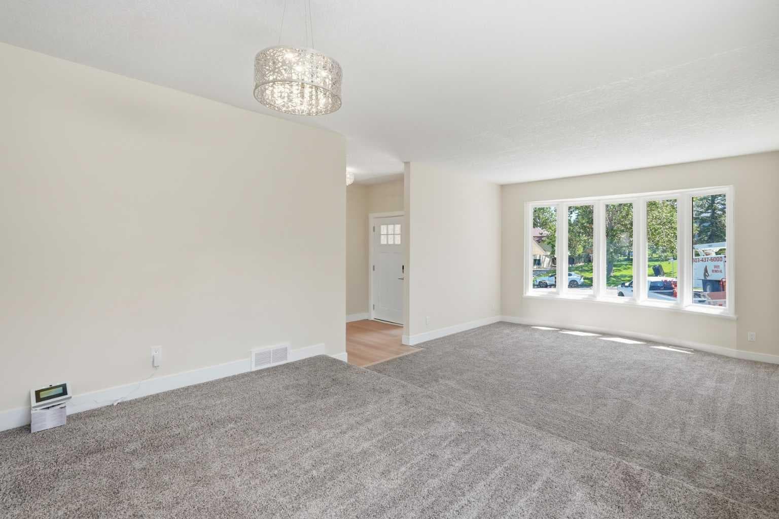 43 Beaconsfield Place NW — photo 4