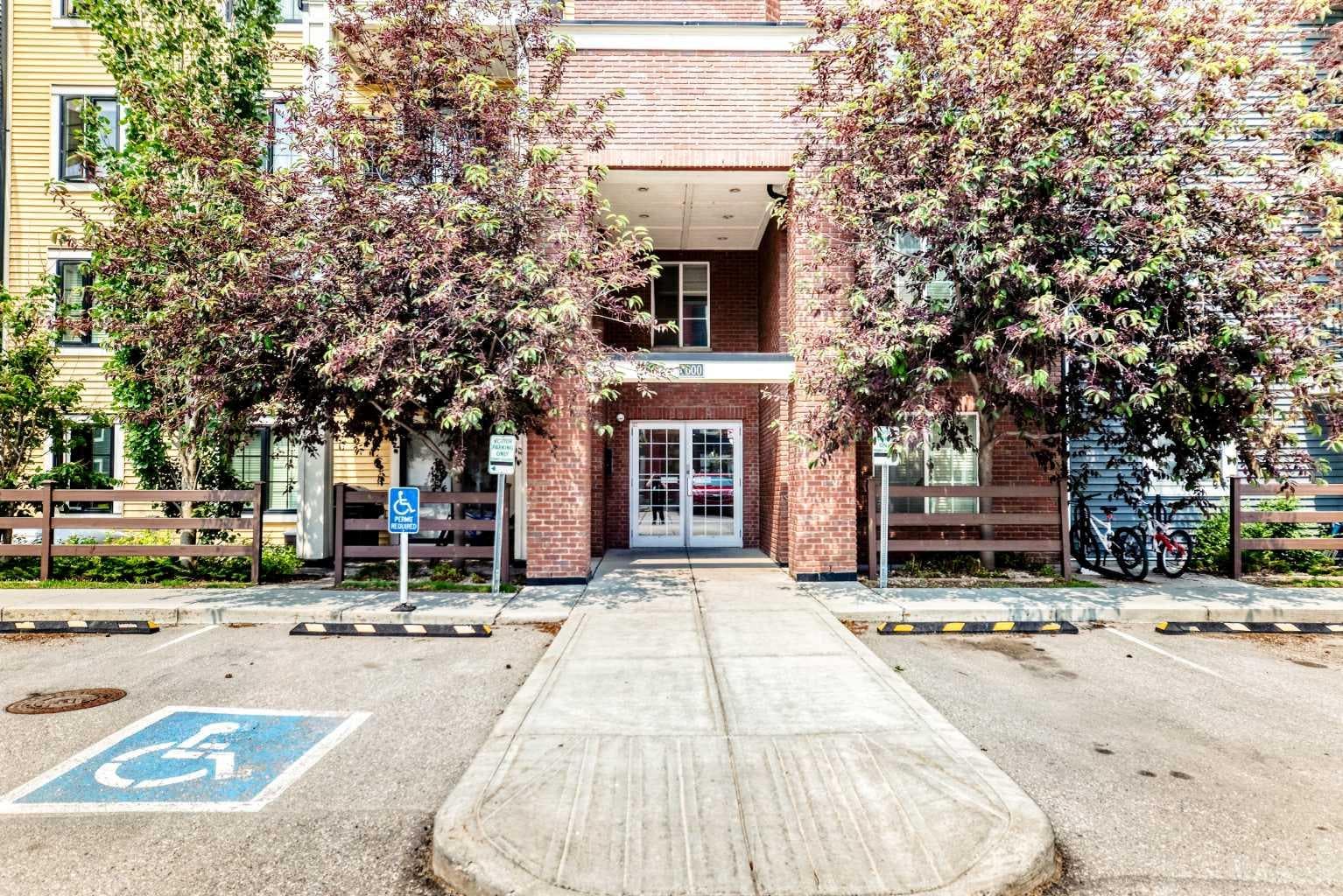 4302, 755 Copperpond Boulevard SE — photo 4