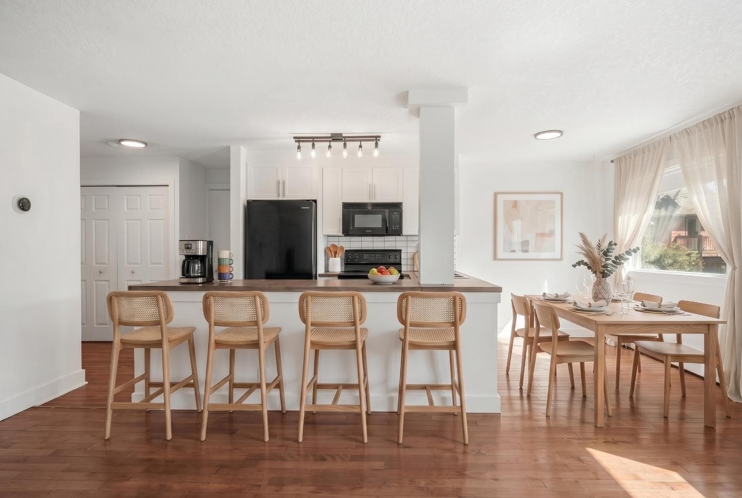 7, 2110 15 Street SW — photo 1