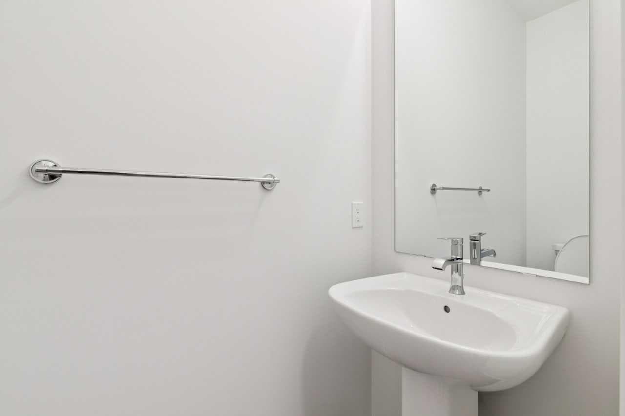 34 Hotchkiss Gardens SE — photo 5