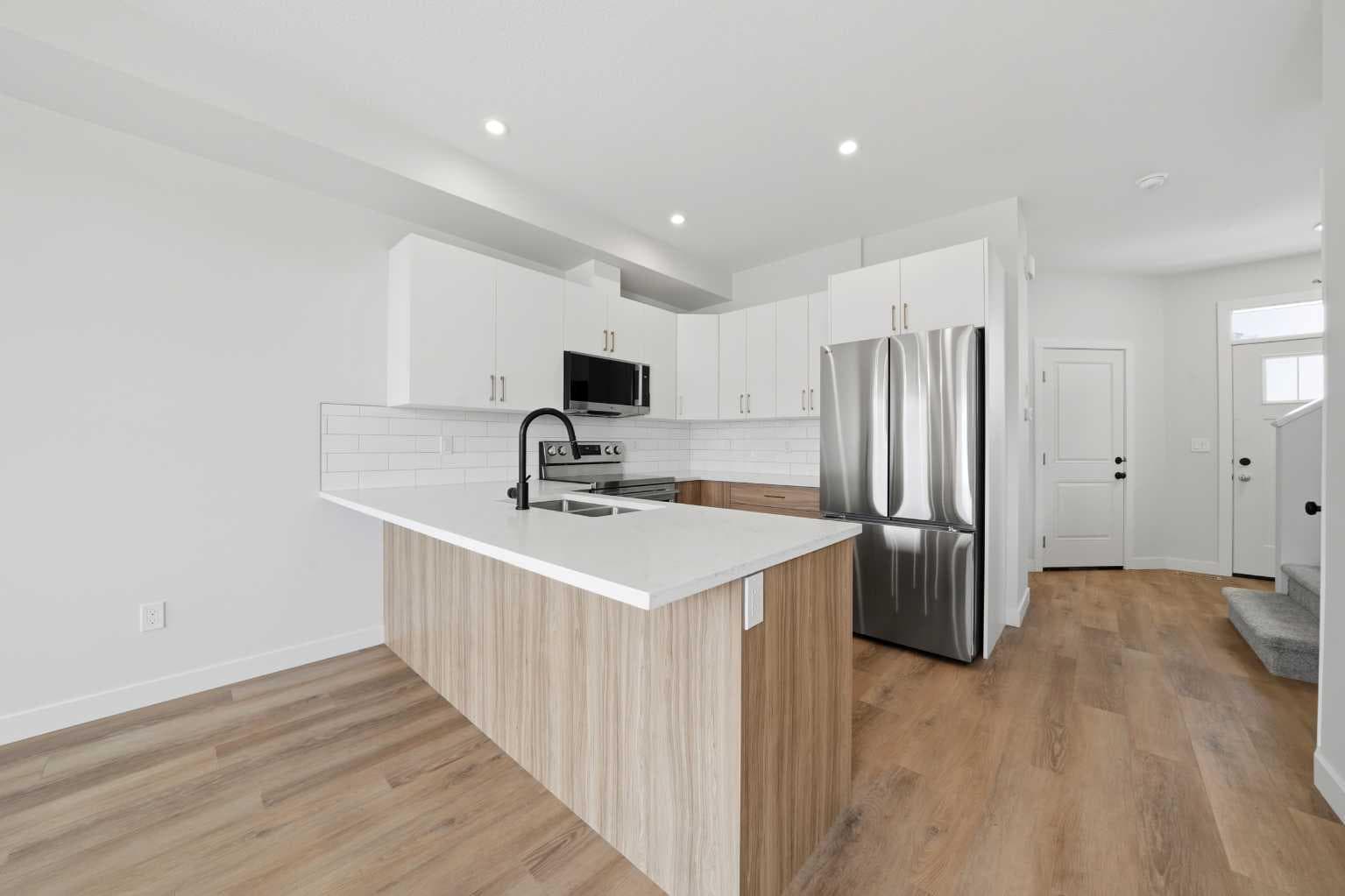 61 Pinnacle Close — photo 5