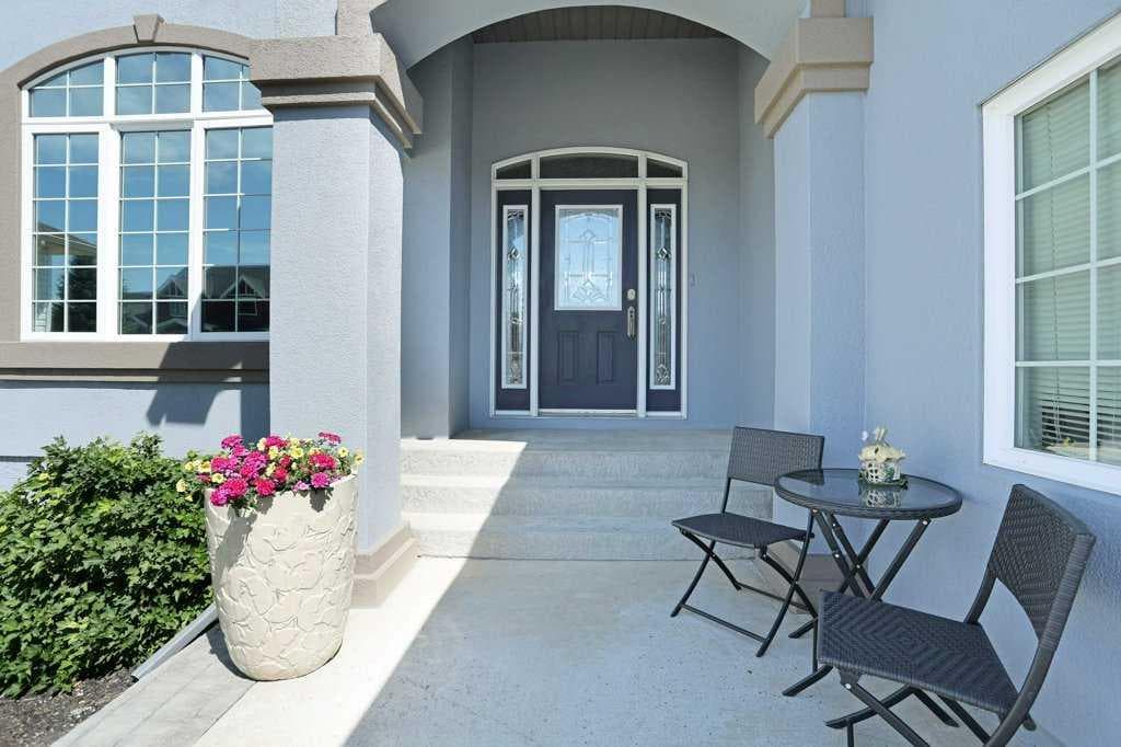96 Greystone Close E — photo 2