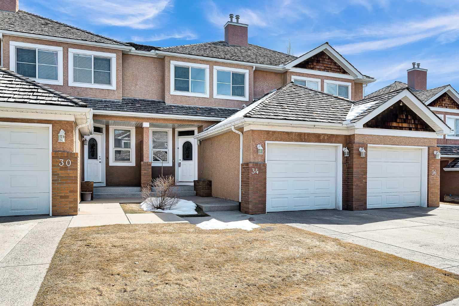34 Royal Manor NW — photo 2