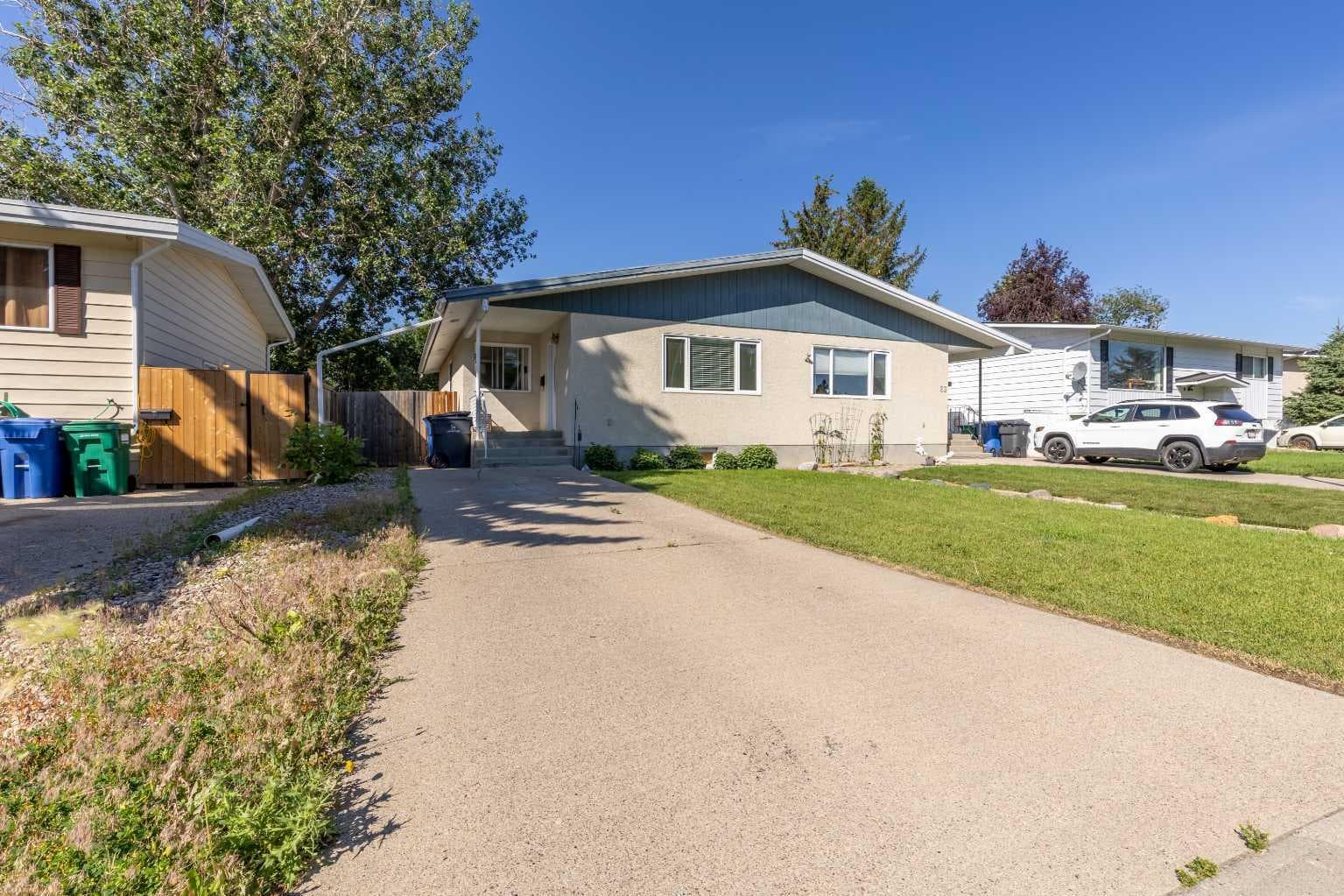 27 Laval Boulevard W — photo 1