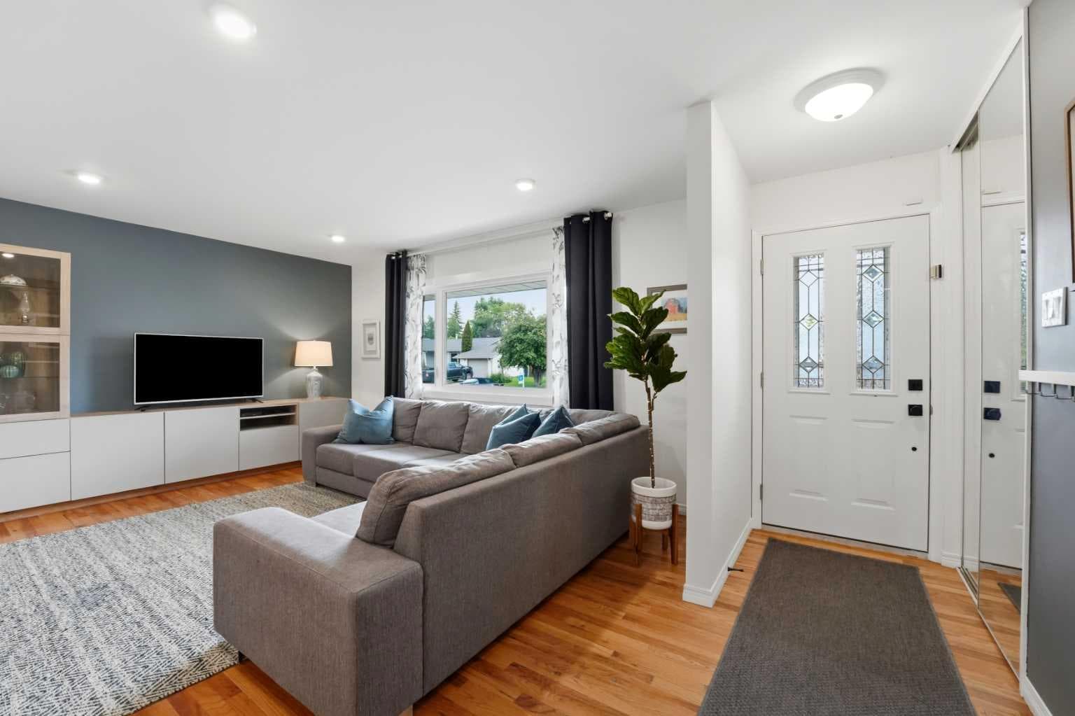 28 Macfarlane Avenue — photo 2