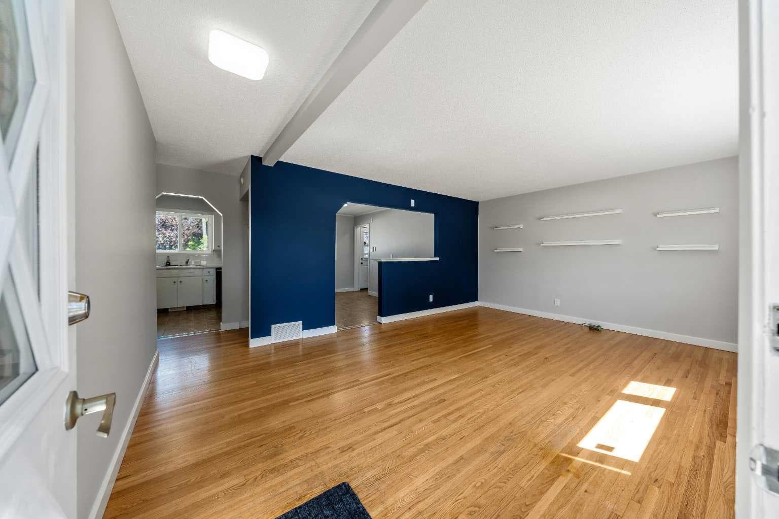 629 Agate Crescent SE — photo 5